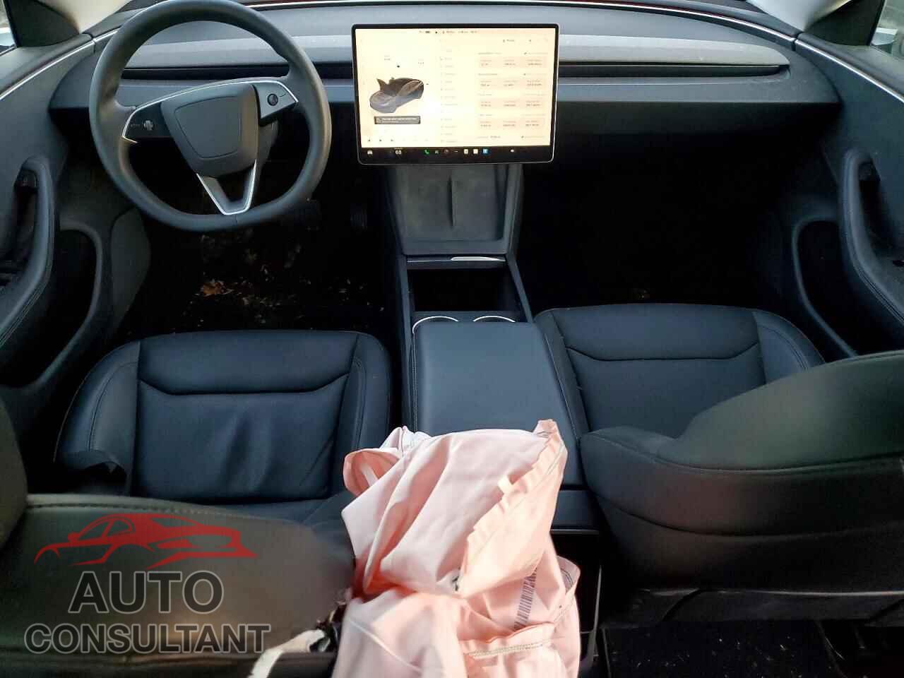 TESLA MODEL 3 2024 - 5YJ3E1EB8RF768211