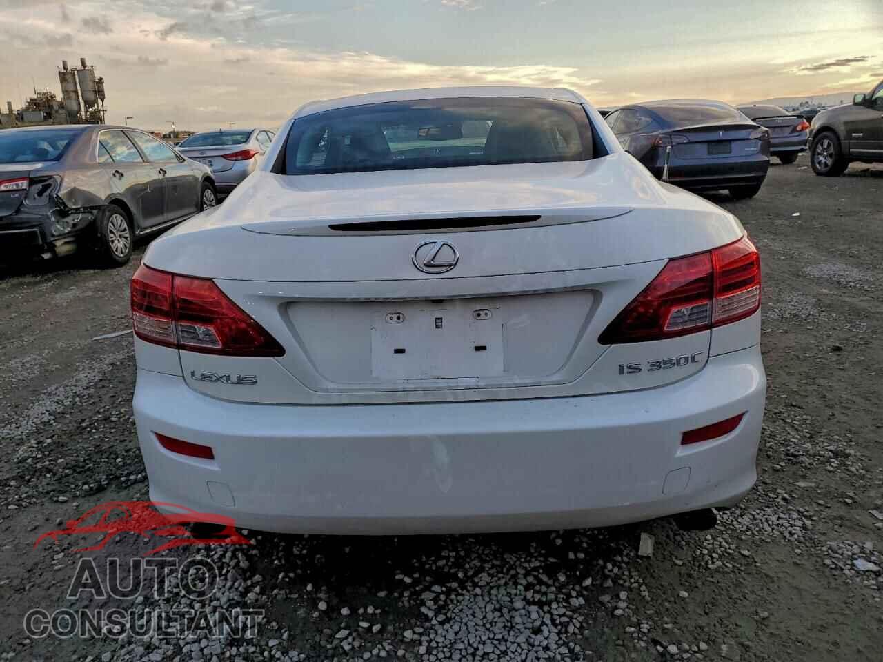 LEXUS IS 2010 - JTHFE2C24A2503443