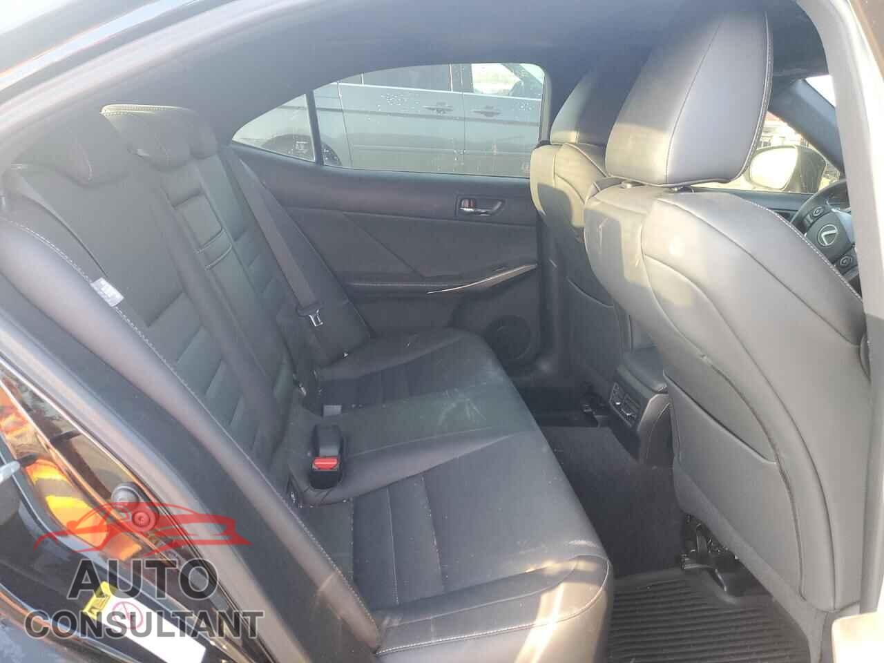 LEXUS IS 2015 - JTHCE1D28F5009250
