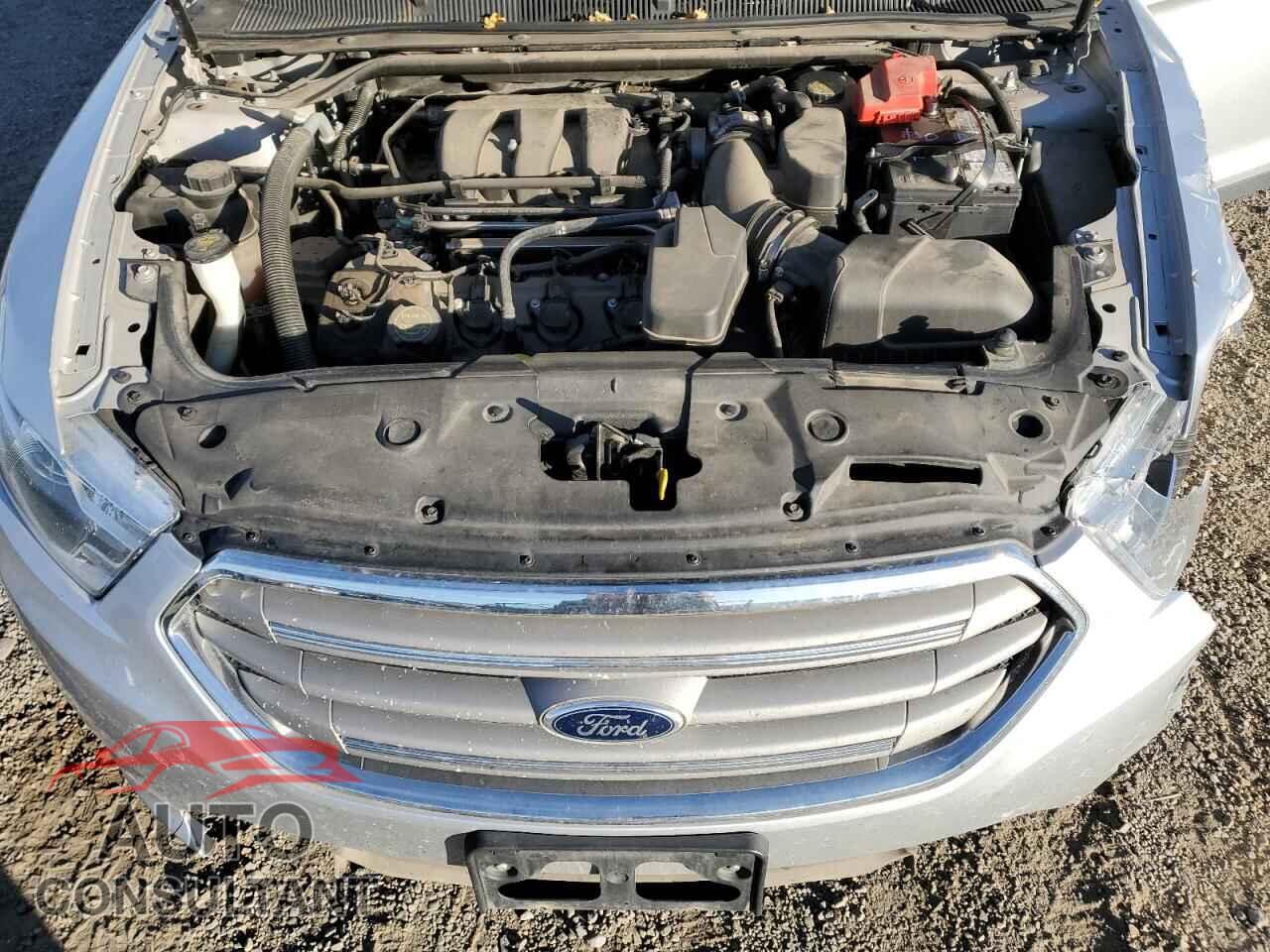 FORD TAURUS 2015 - 1FAHP2E80FG165027