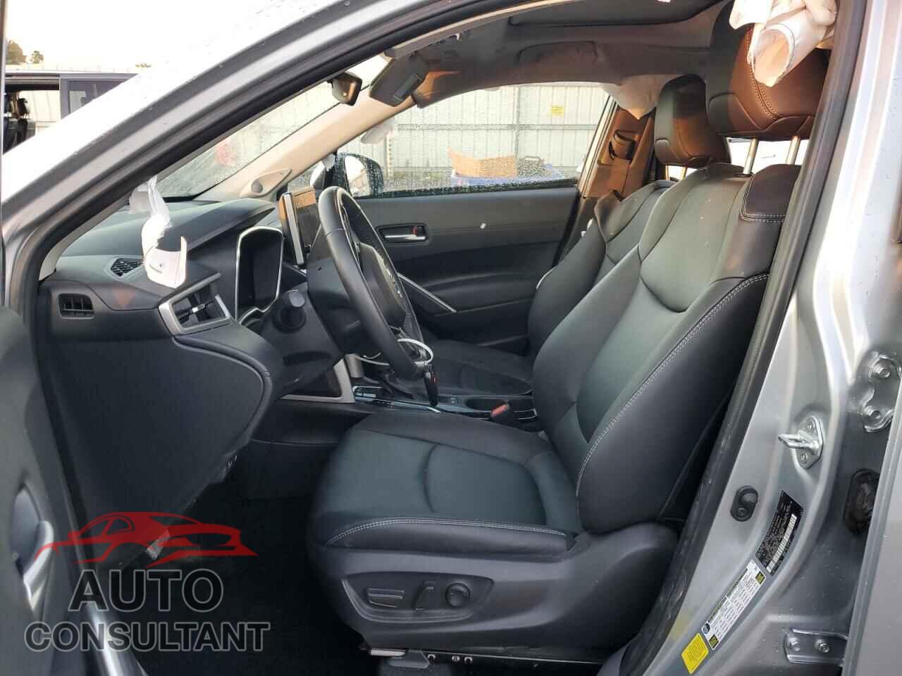TOYOTA COROLLA CR 2023 - 7MUDAAAG0PV069381