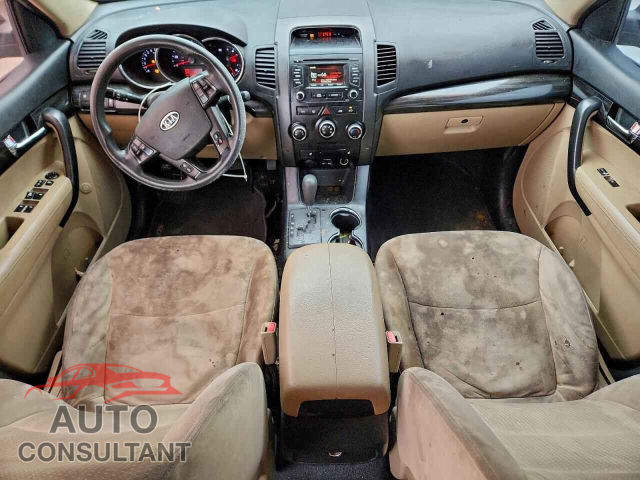 KIA SORENTO 2013 - 5XYKT3A61DG320206