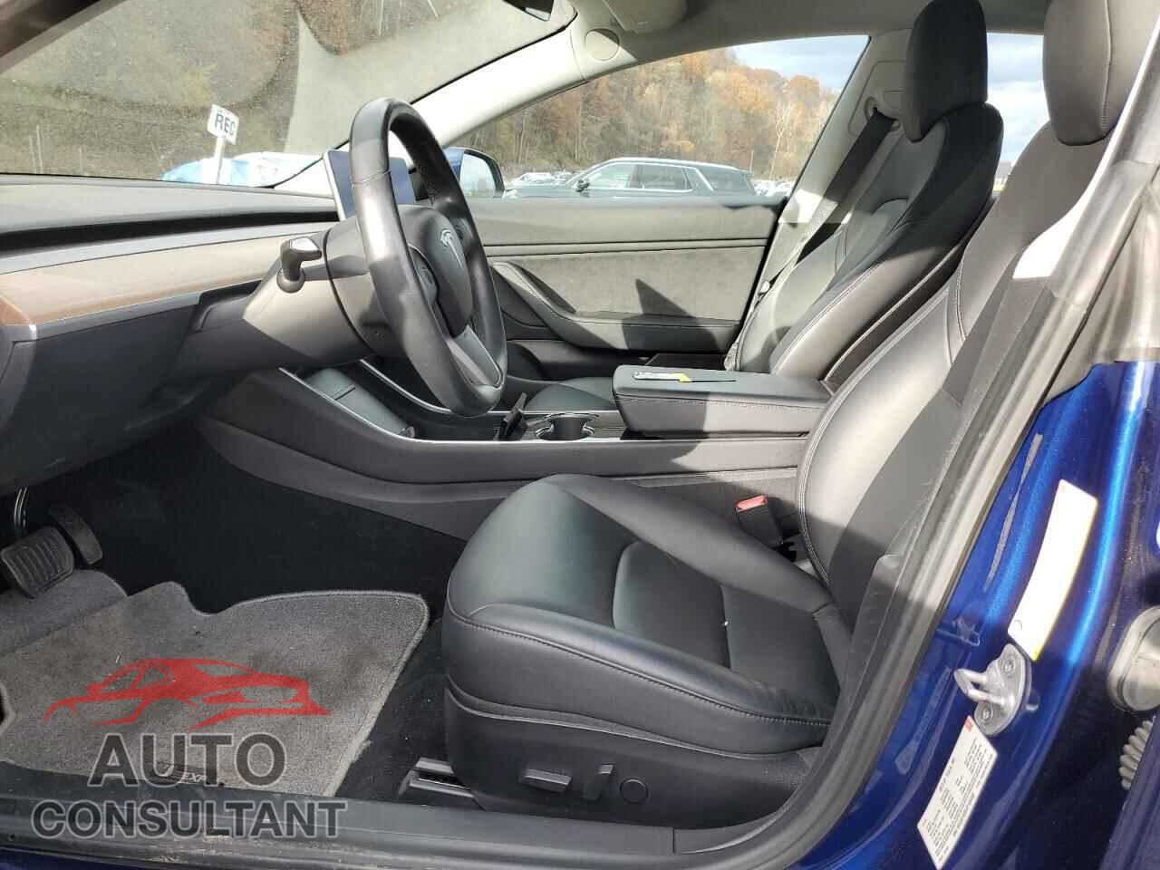 TESLA MODEL 3 2018 - 5YJ3E1EB2JF120352