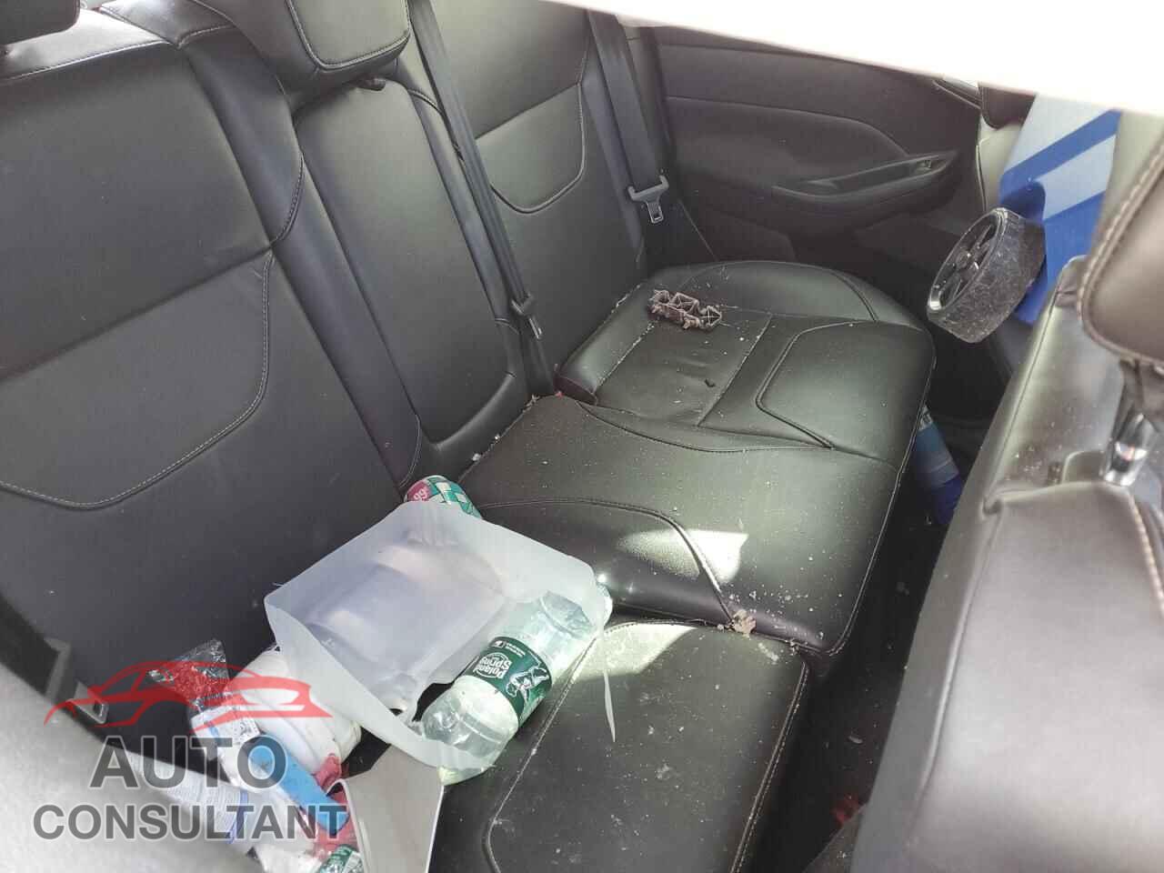FORD FOCUS 2017 - 1FADP3L90HL234096