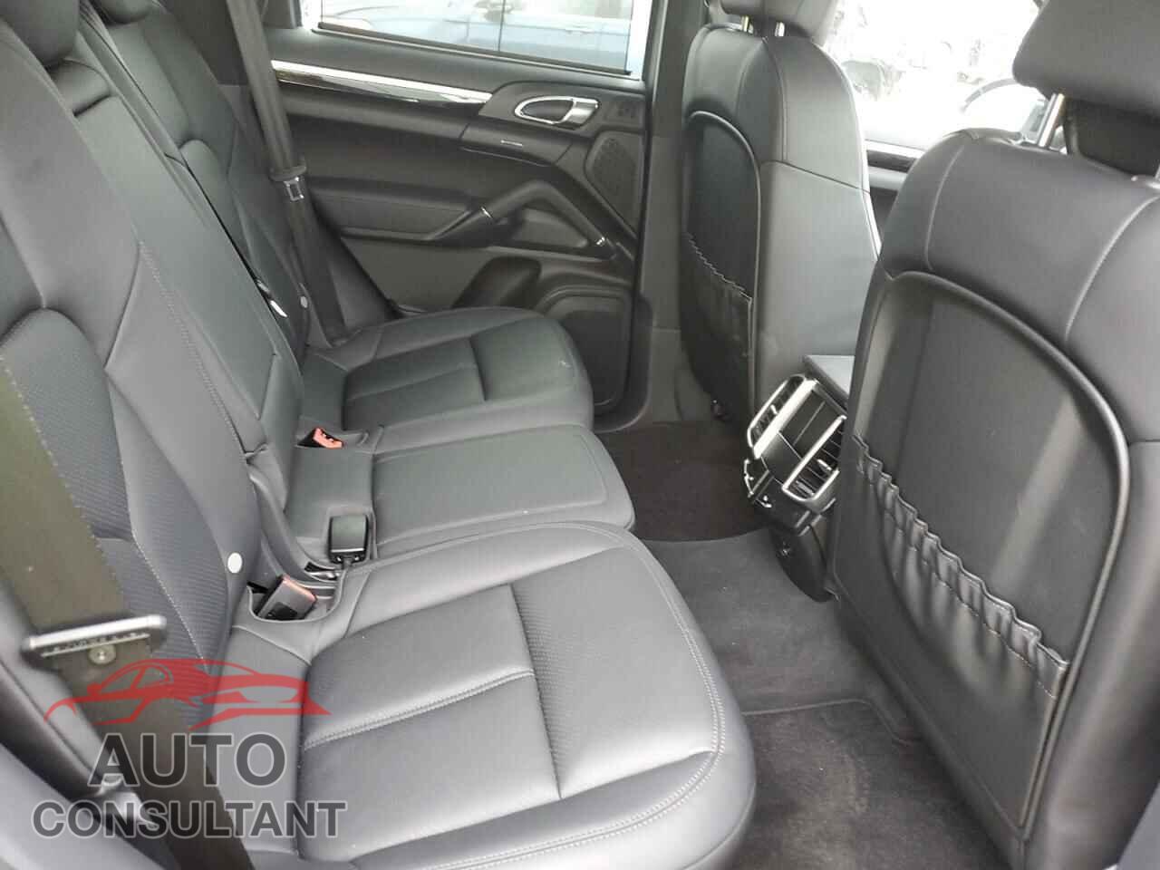 PORSCHE CAYENNE 2014 - WP1AF2A23ELA31729