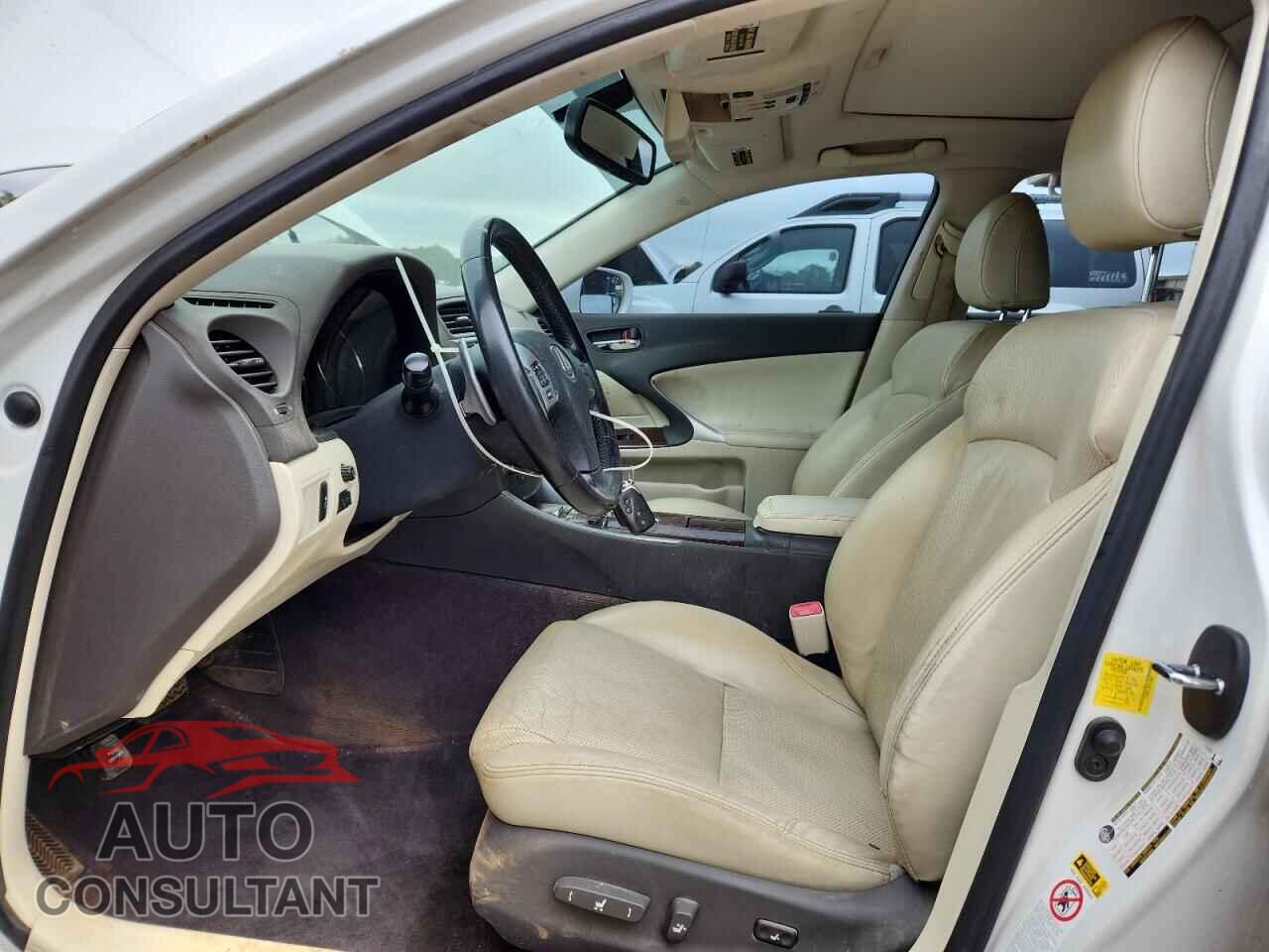LEXUS IS 2013 - JTHBF5C20D5192061