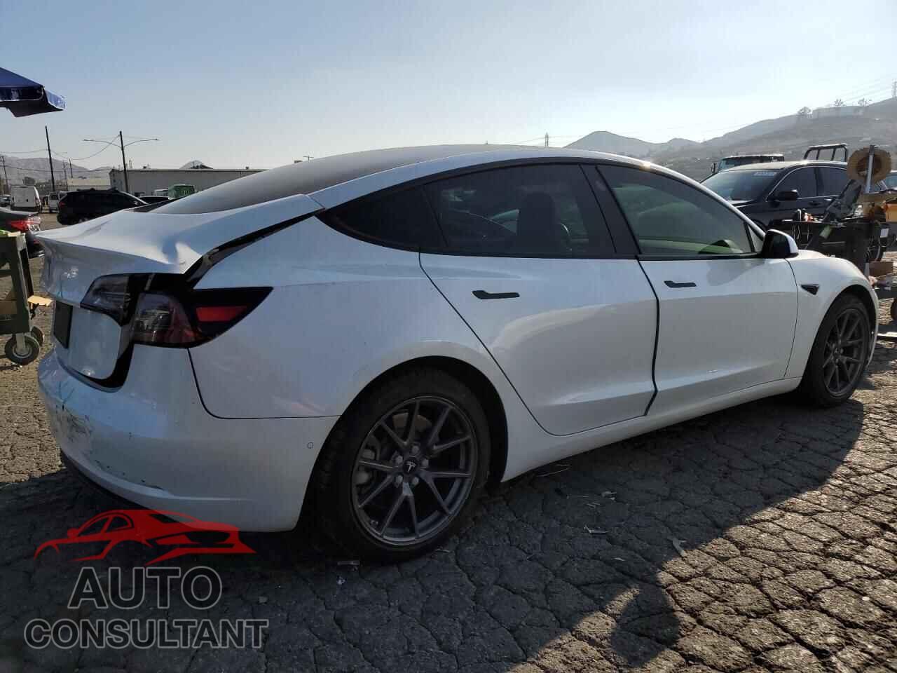 TESLA MODEL 3 2021 - 5YJ3E1EA3MF996472
