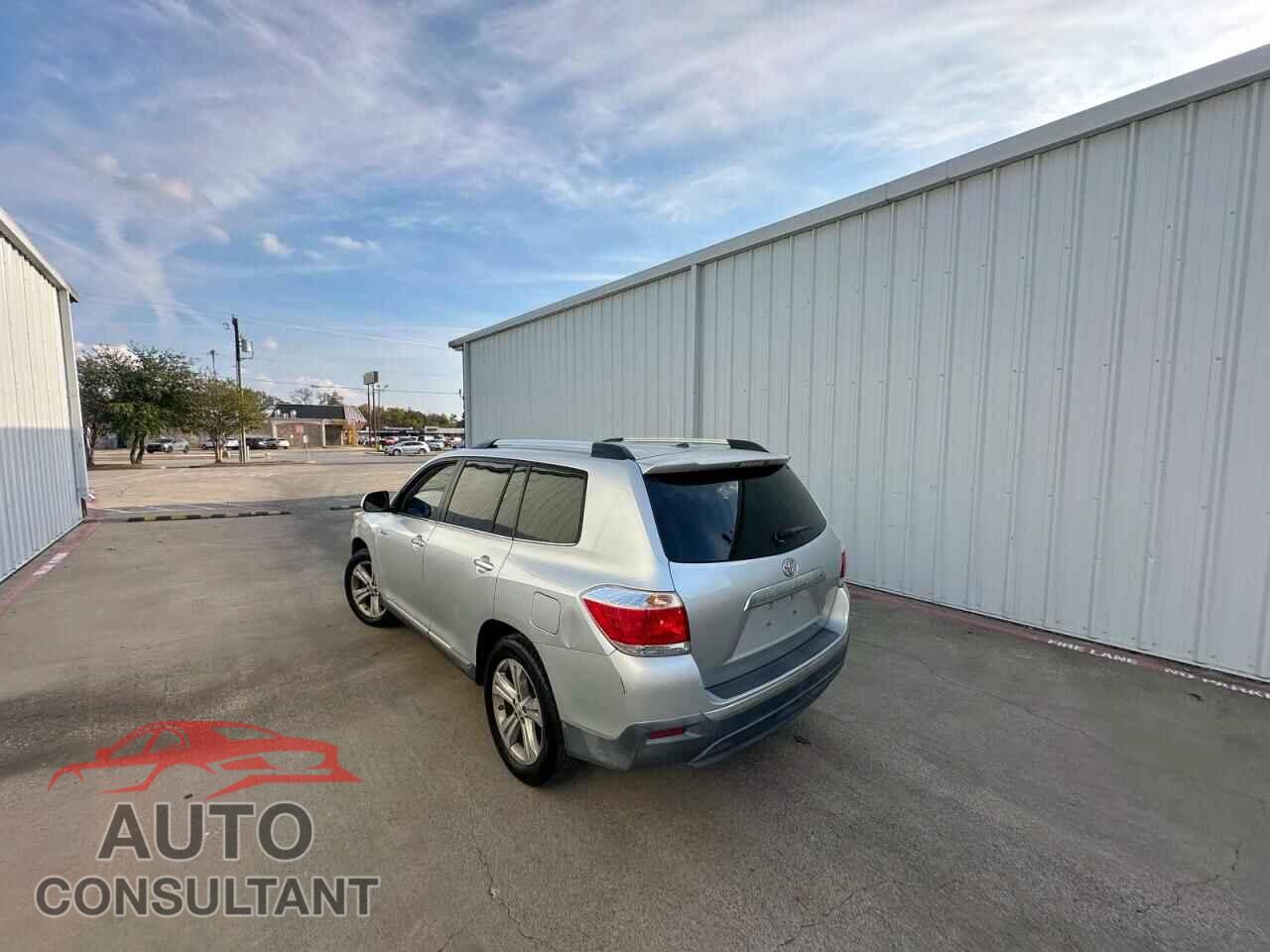 TOYOTA HIGHLANDER 2011 - 5TDYK3EH8BS045877