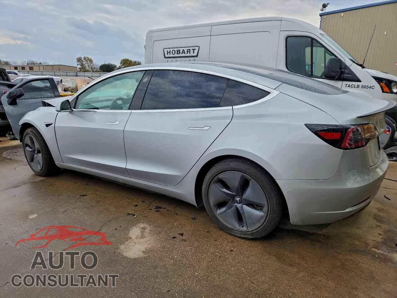 TESLA MODEL 3 2018 - 5YJ3E1EBXJF065357