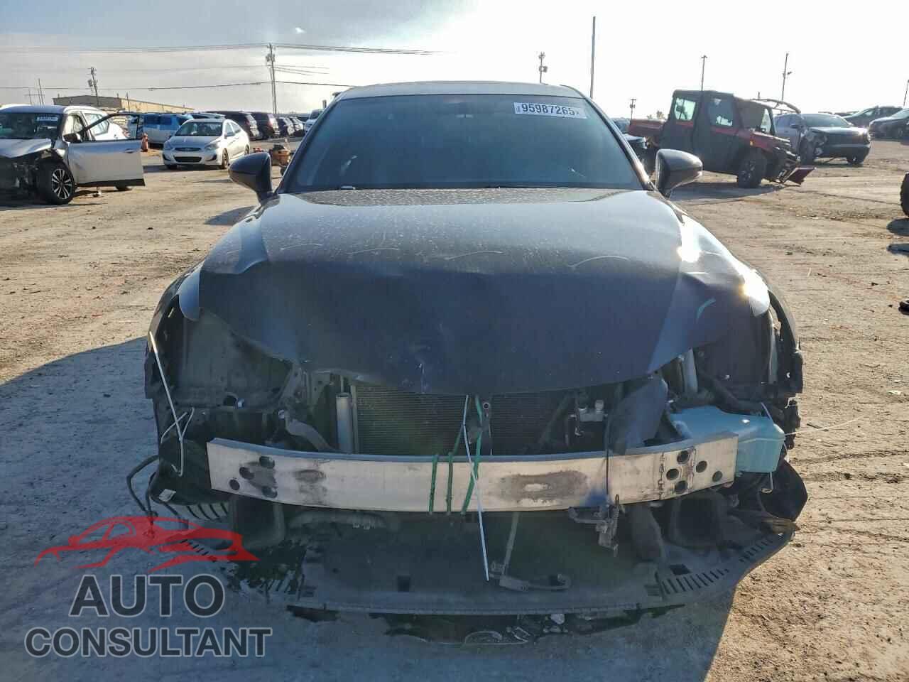 LEXUS IS 2016 - JTHBA1D2XG5015513
