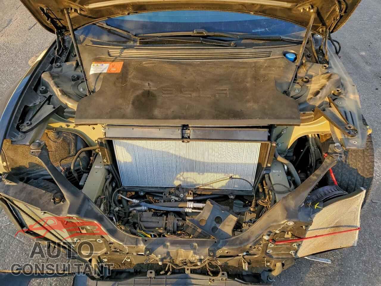 TESLA MODEL S 2018 - 5YJSA1E20JF272475