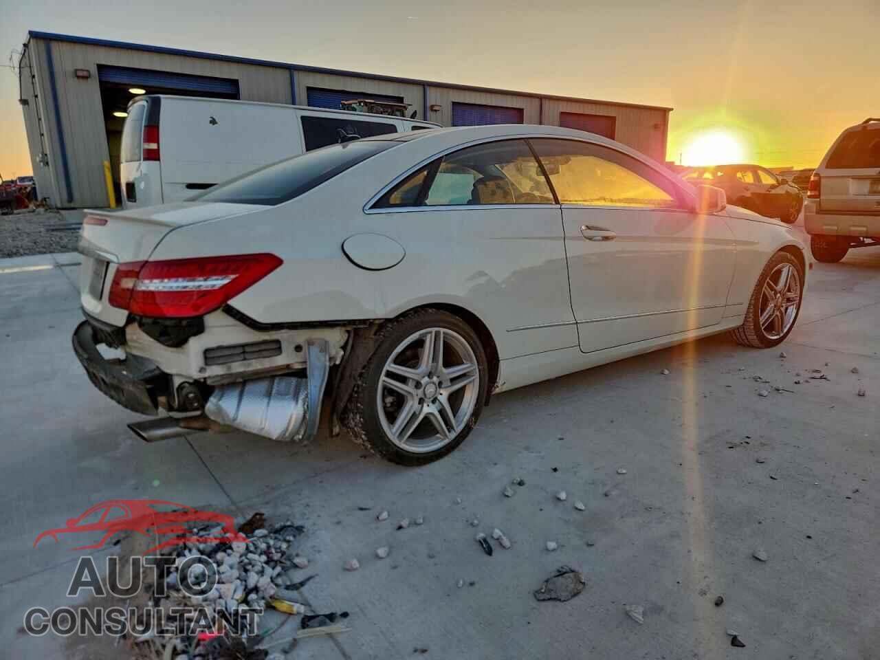 MERCEDES-BENZ E-CLASS 2012 - WDDKJ5KB9CF138774