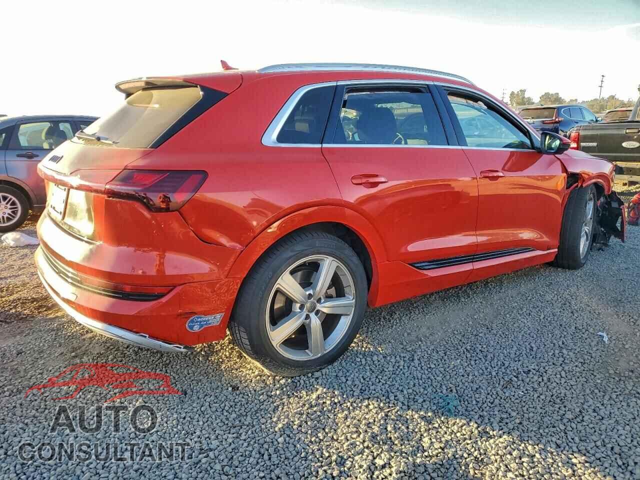 AUDI E-TRON 2019 - WA1LAAGE2KB014503