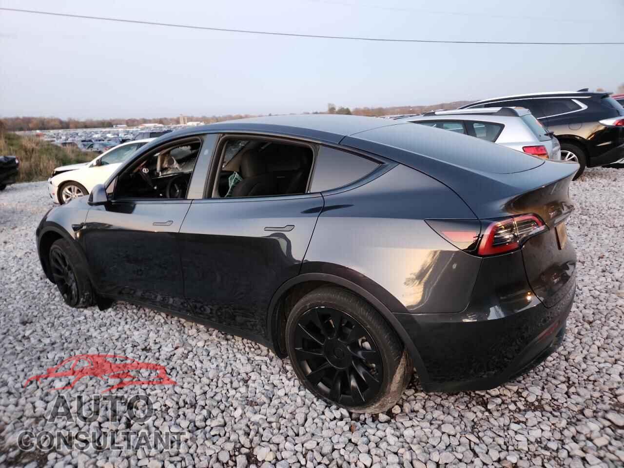 TESLA MODEL Y 2024 - 7SAYGDEE2RF031343