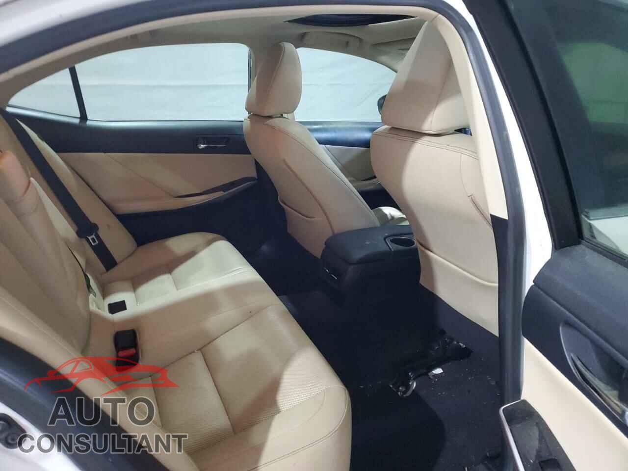 LEXUS IS 2015 - JTHCF1D20F5026251