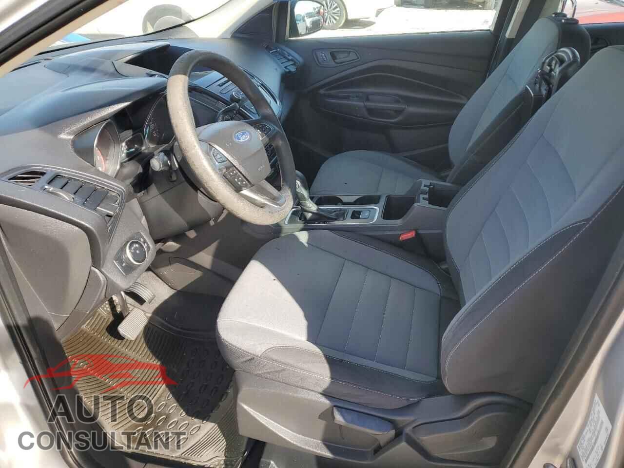 FORD ESCAPE 2017 - 1FMCU0F74HUC45244