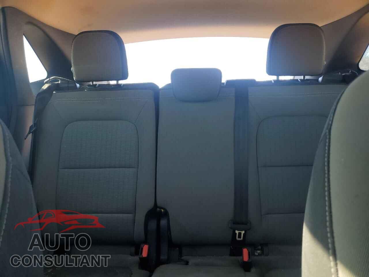 FORD ESCAPE 2020 - 1FMCU0F61LUA48208