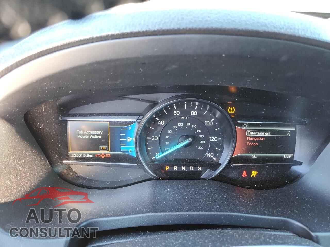 FORD EXPLORER 2017 - 1FM5K7D88HGE32603