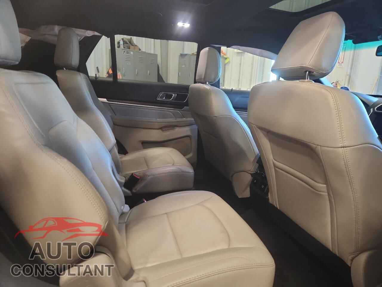 FORD EXPLORER 2018 - 1FM5K8F8XJGB98229