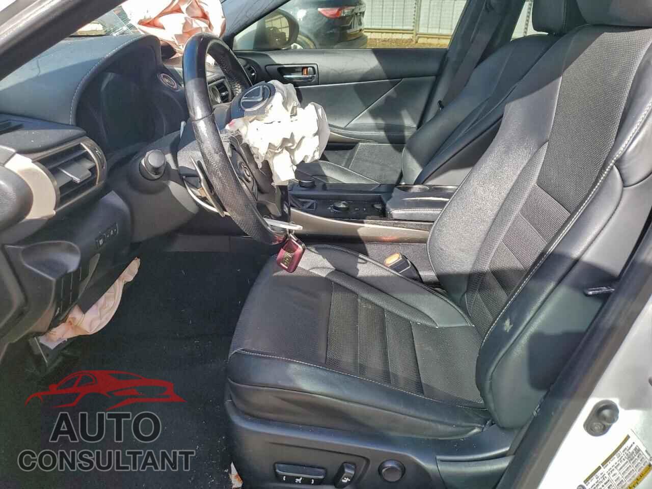 LEXUS IS 2016 - JTHBA1D24G5019184