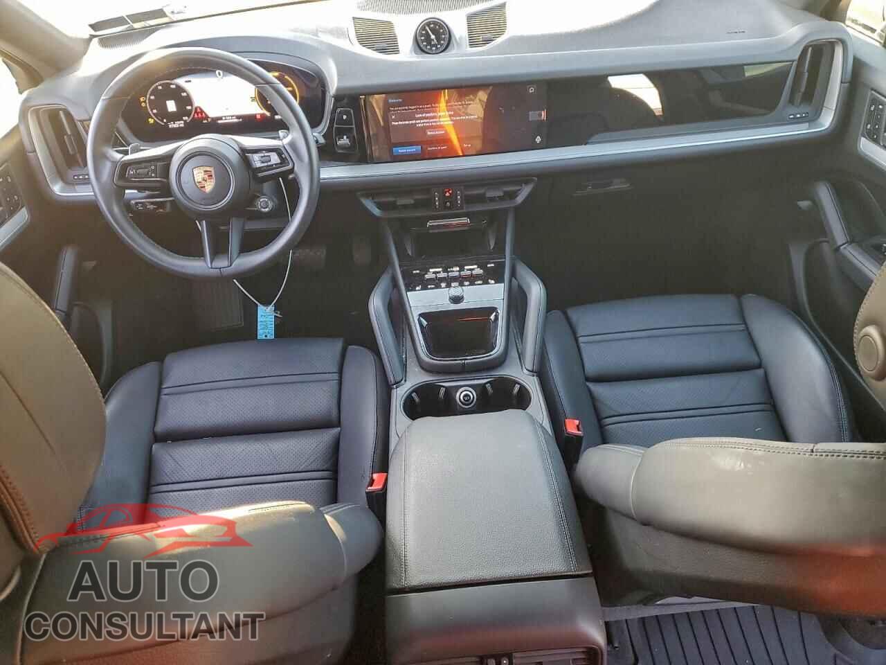 PORSCHE CAYENNE 2024 - WP1BA2AY9RDA50728
