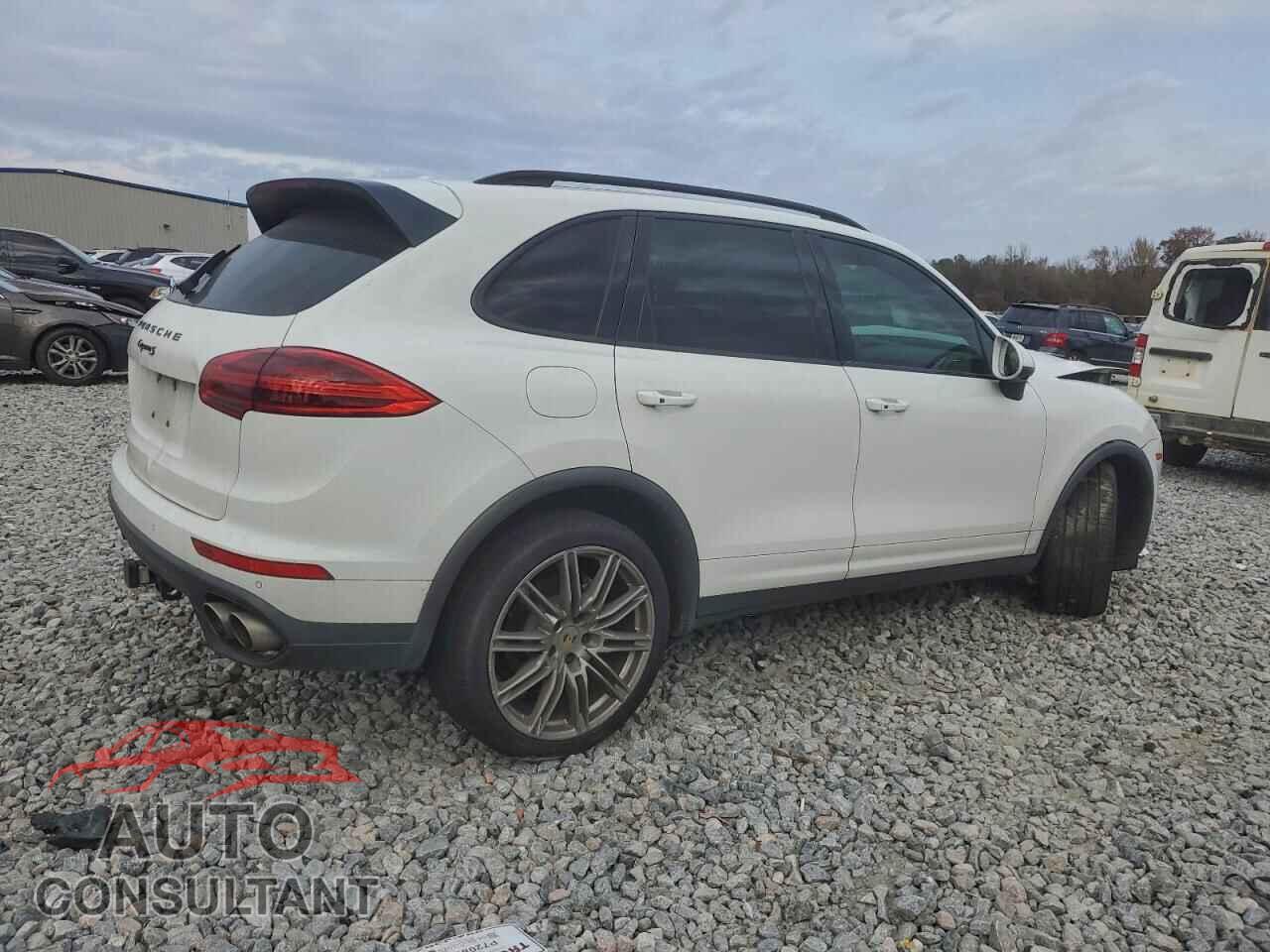 PORSCHE CAYENNE 2017 - WP1AB2A23HLA51205