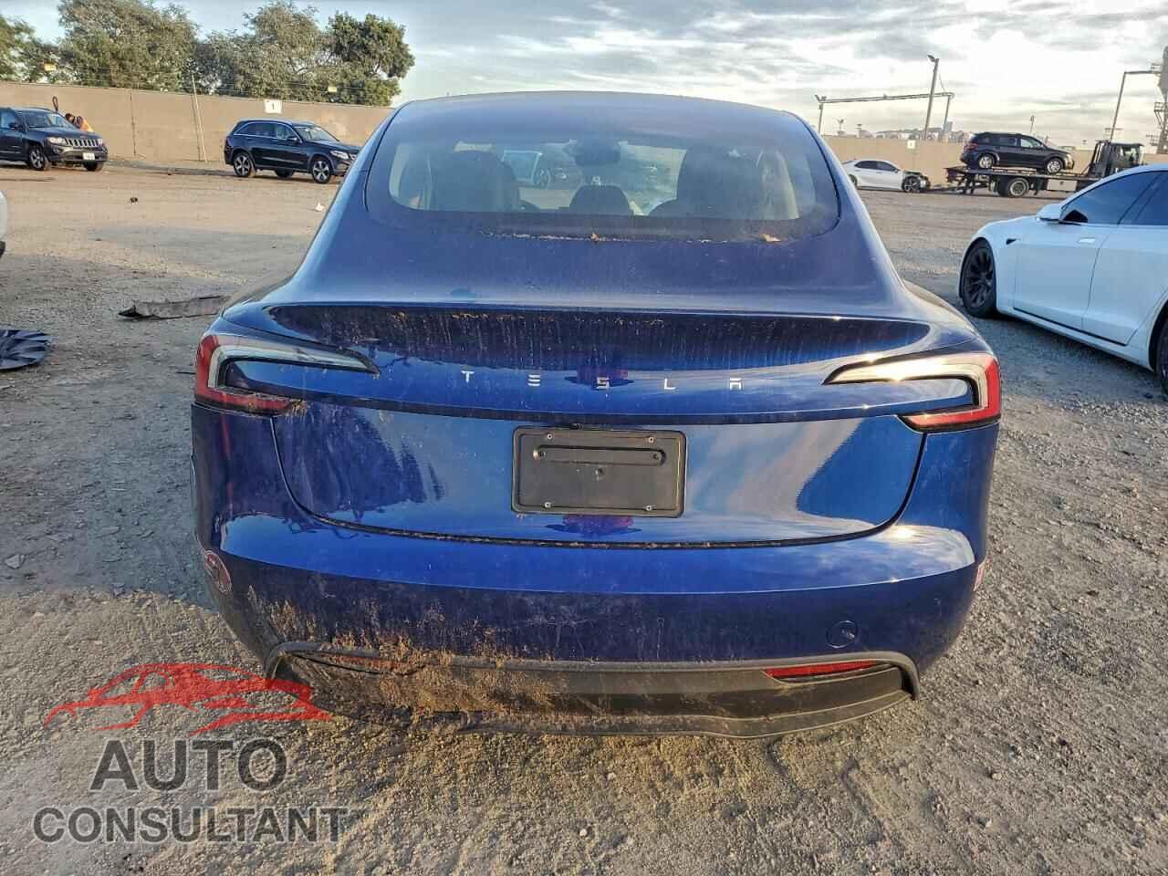 TESLA MODEL 3 2024 - 5YJ3E1EA0RF747831