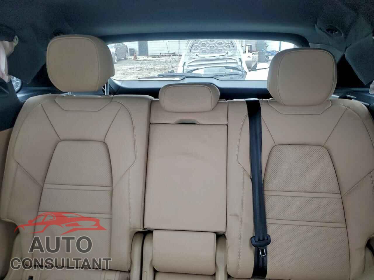 PORSCHE CAYENNE 2022 - WP1AA2AY2NDA04907