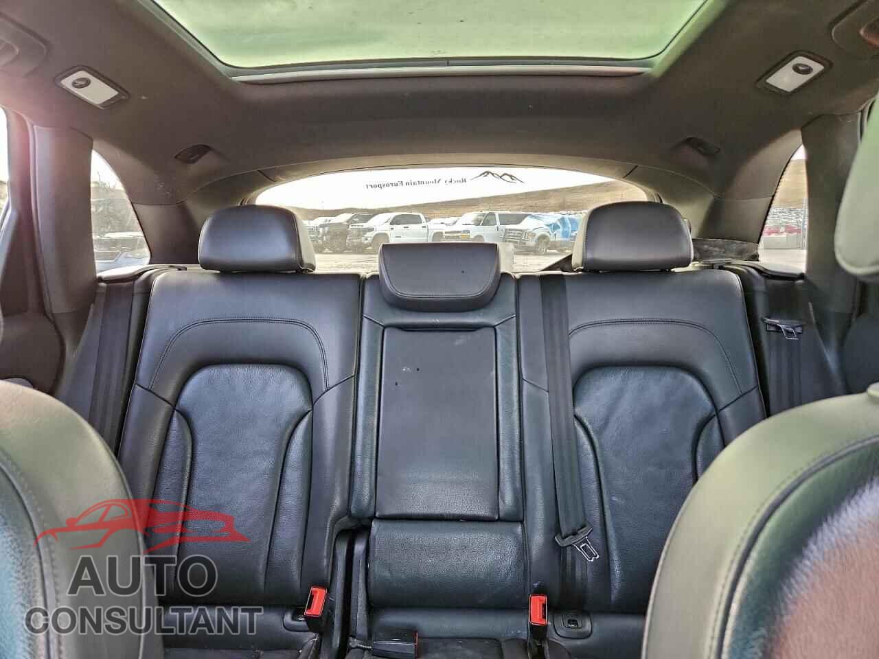 AUDI Q5 2017 - WA1M2AFPXHA054685