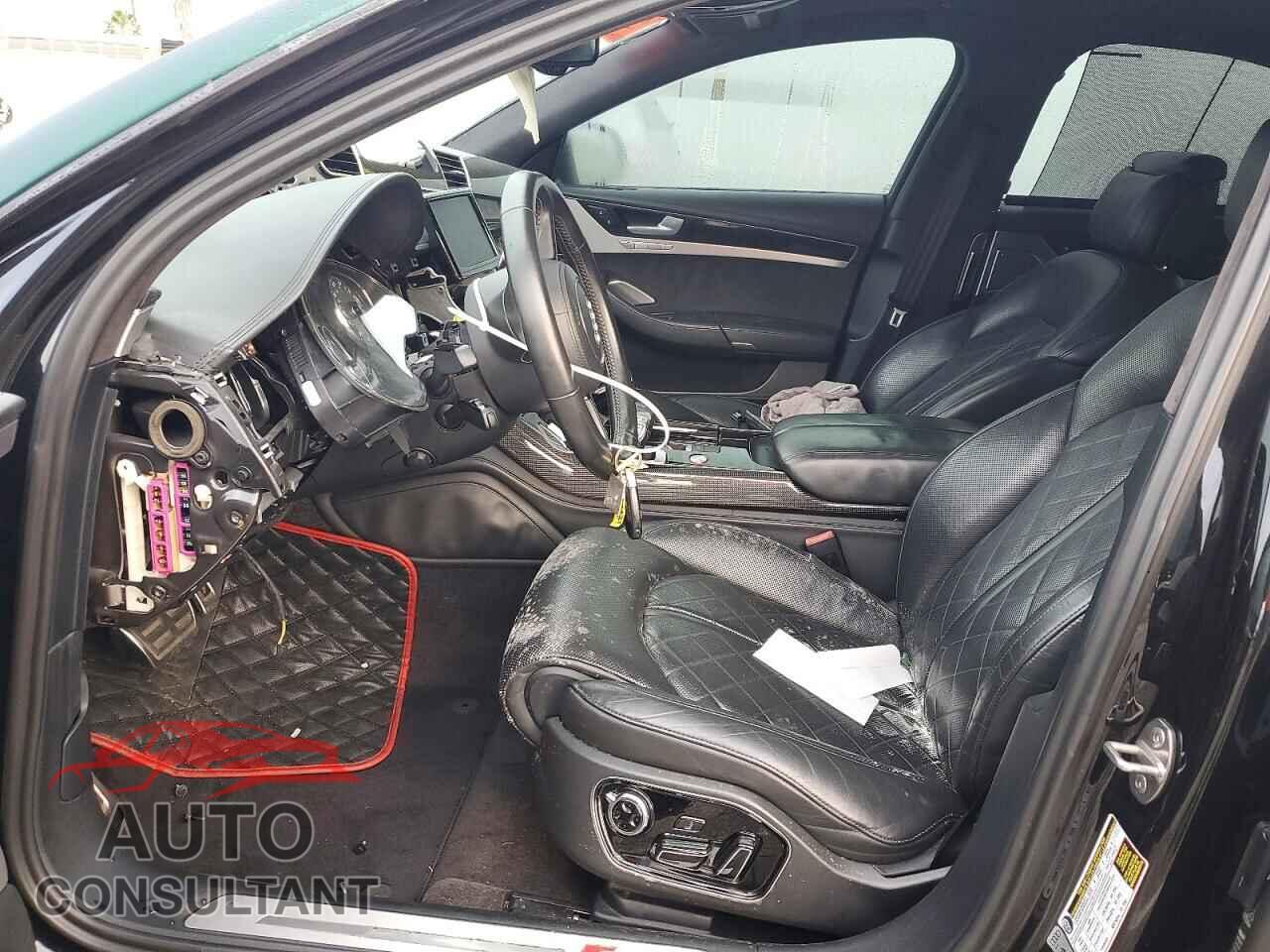 AUDI S8 2013 - WAUD2AFDXDN019401