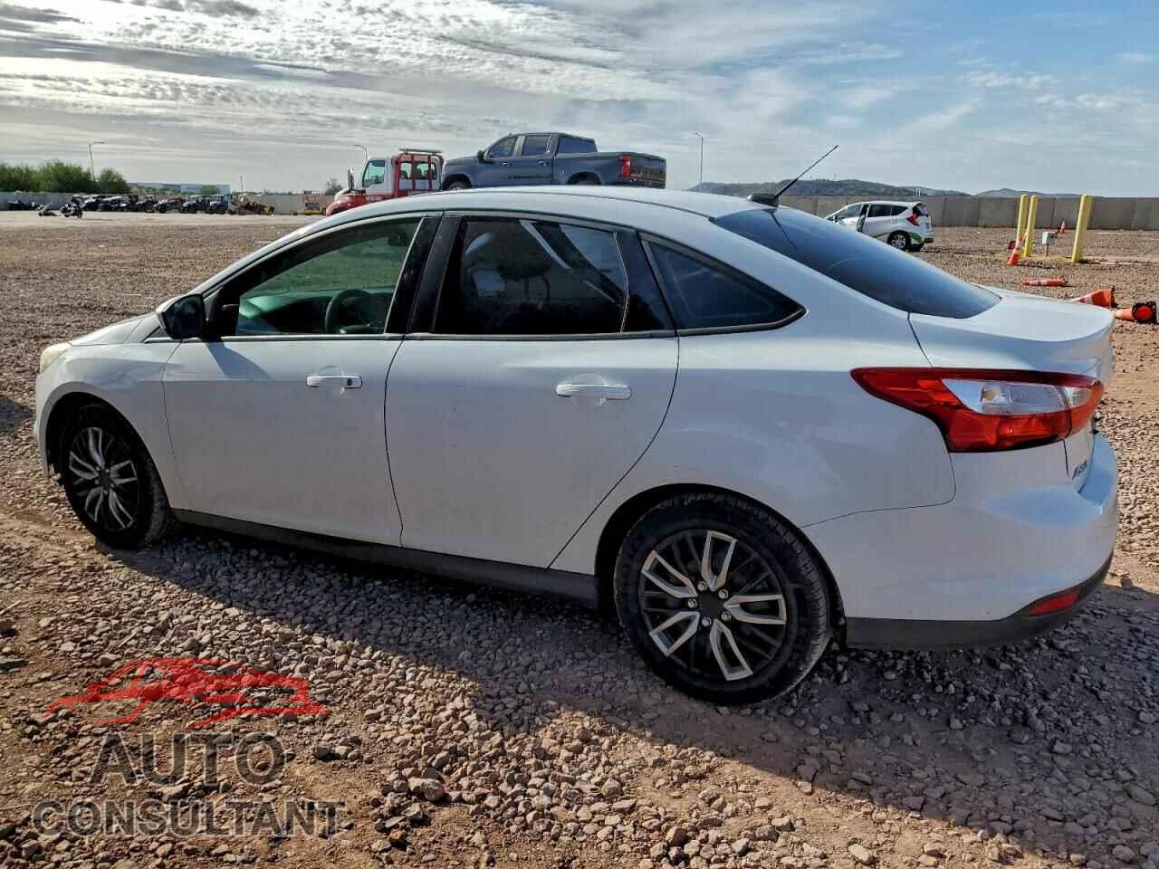 FORD FOCUS 2012 - 1FAHP3F27CL372856