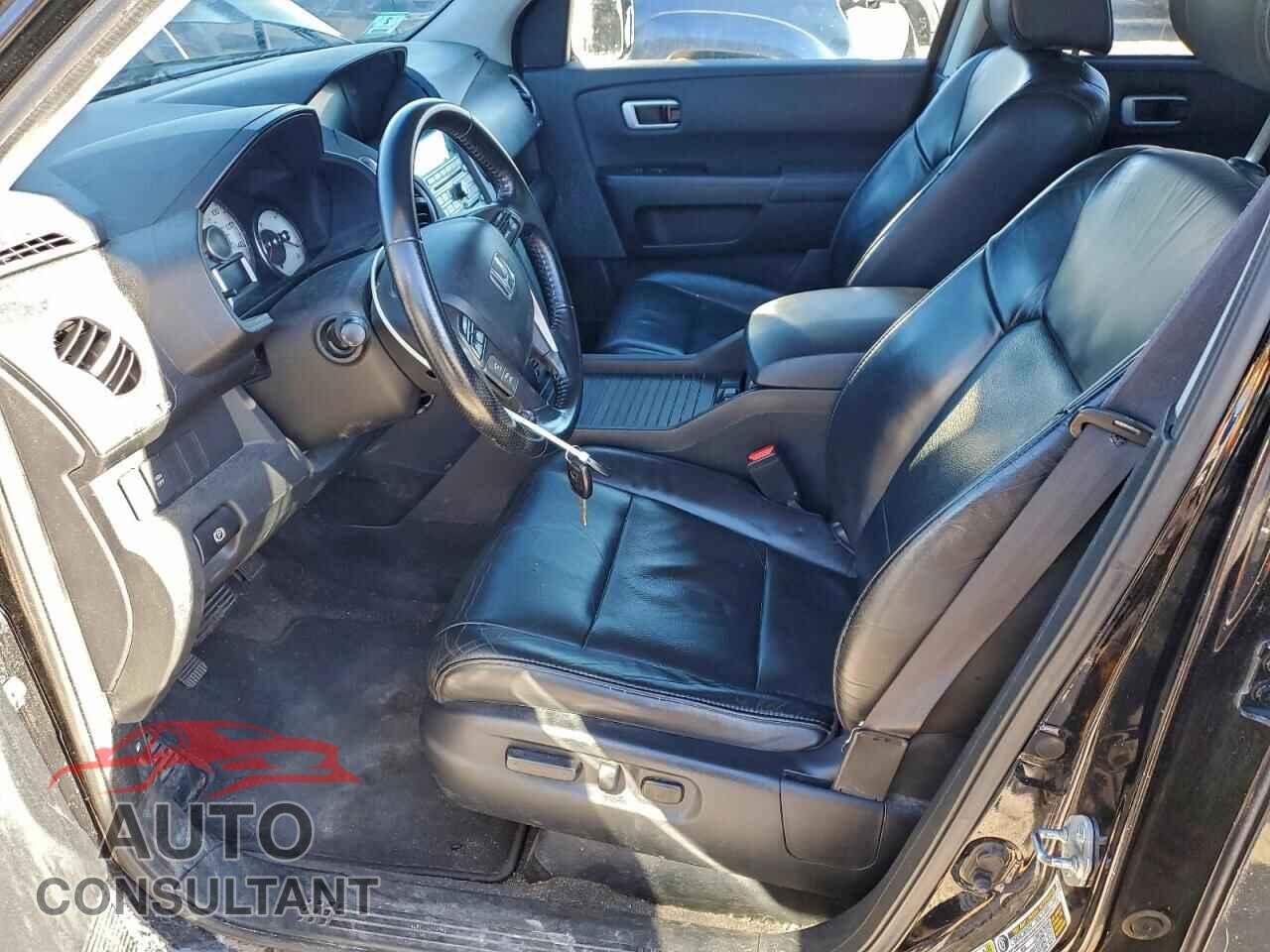 HONDA PILOT 2011 - 5FNYF4H93BB039276