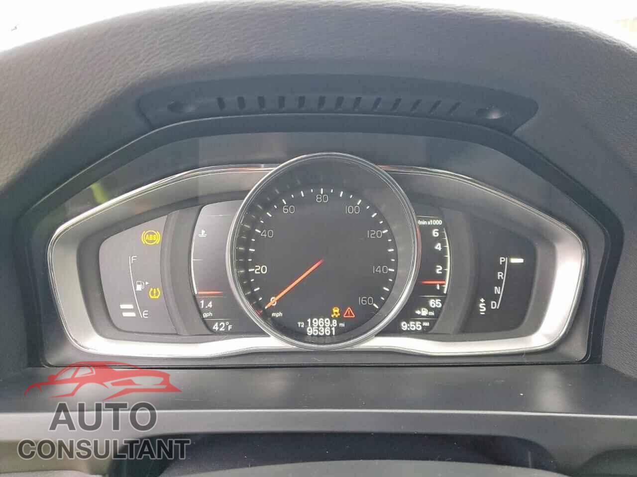 VOLVO S60 2017 - LYV402TK9HB148480