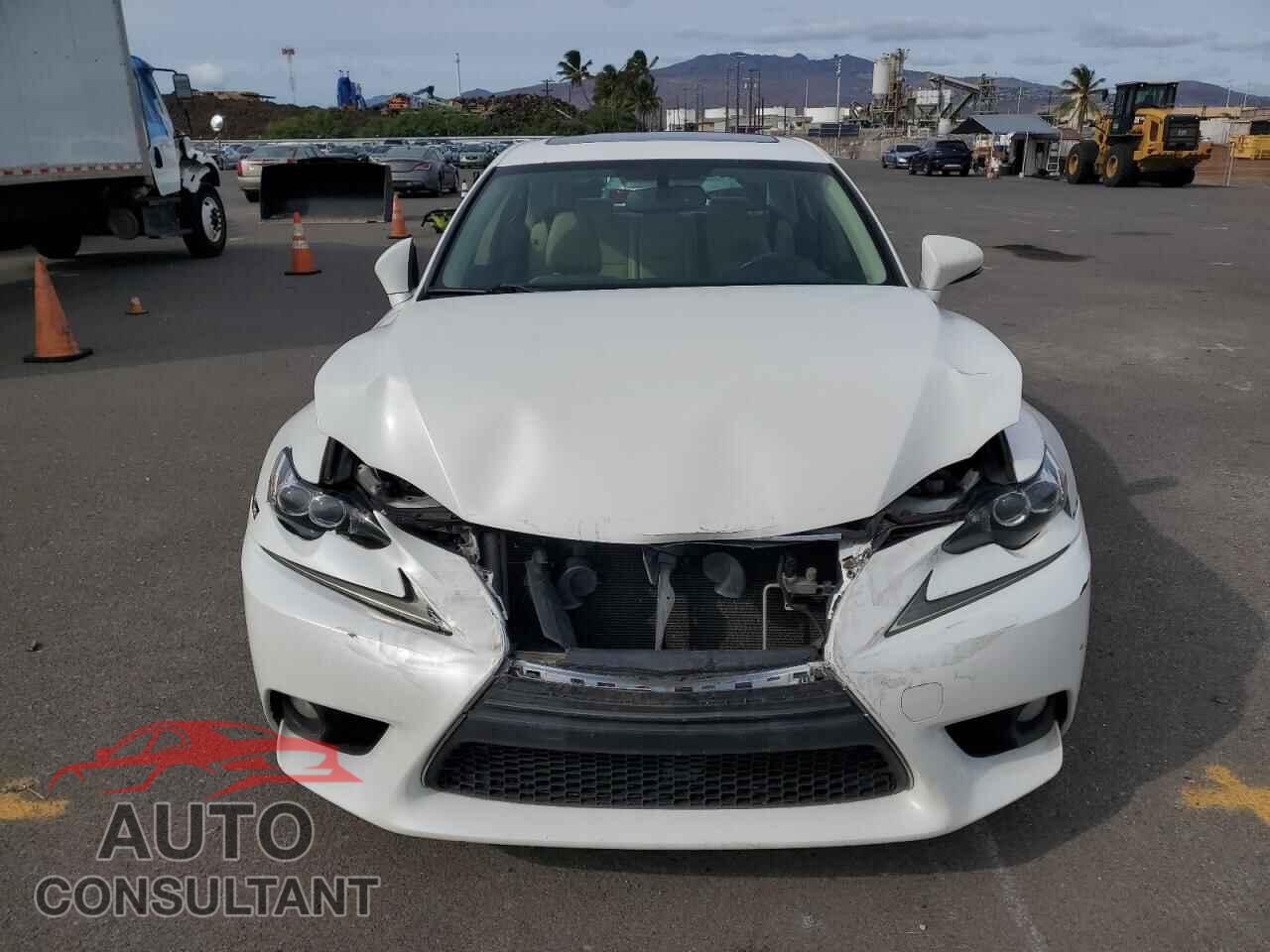 LEXUS IS 2014 - JTHCF1D20E5004667