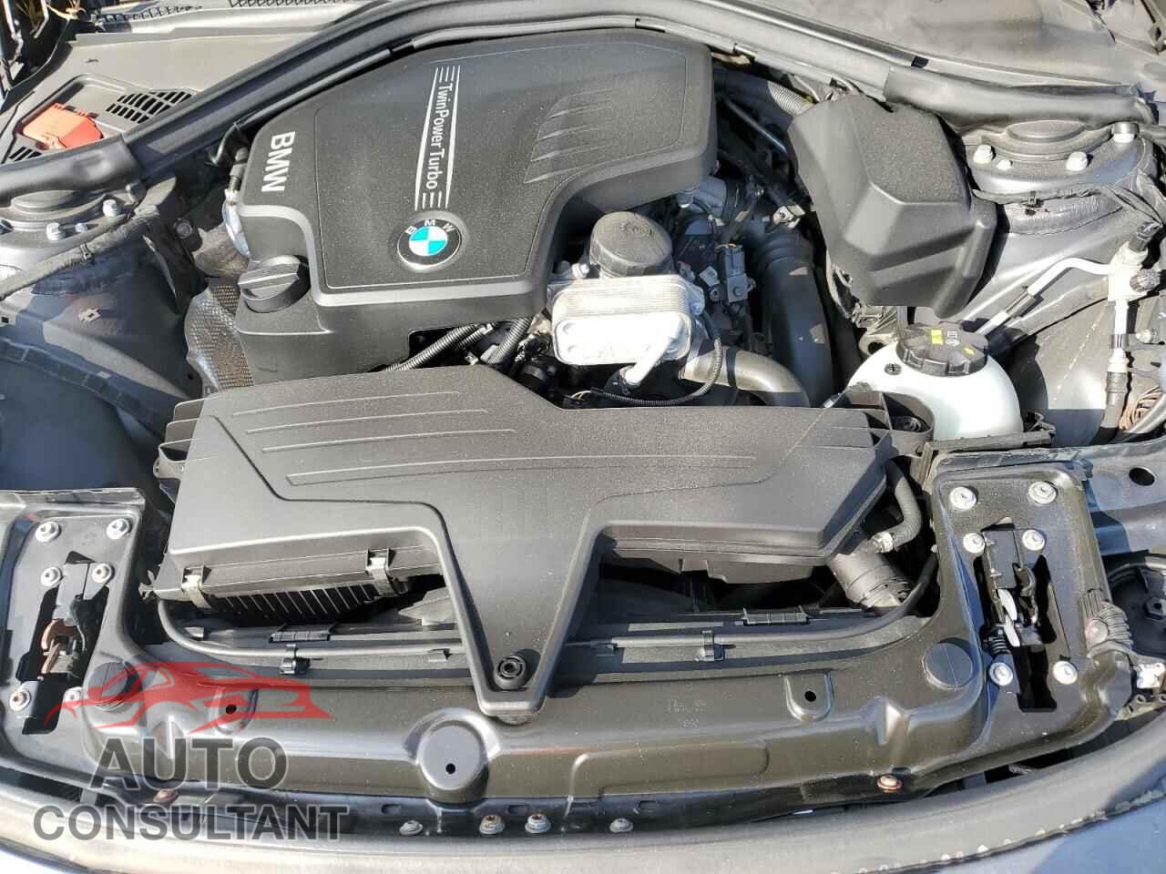 BMW 3 SERIES 2016 - WBA8E5G50GNU20290