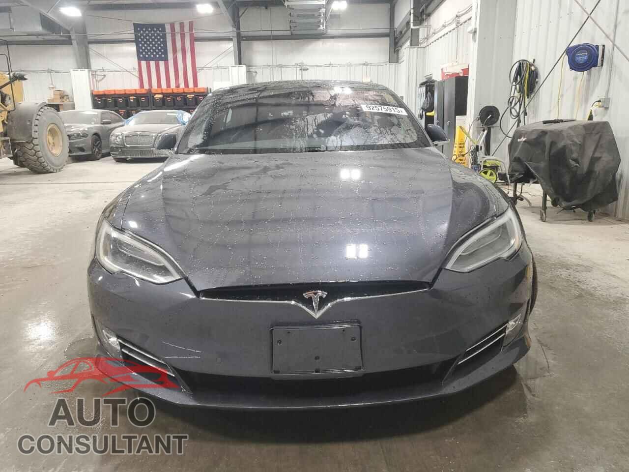 TESLA MODEL S 2017 - 5YJSA1E2XHF189744