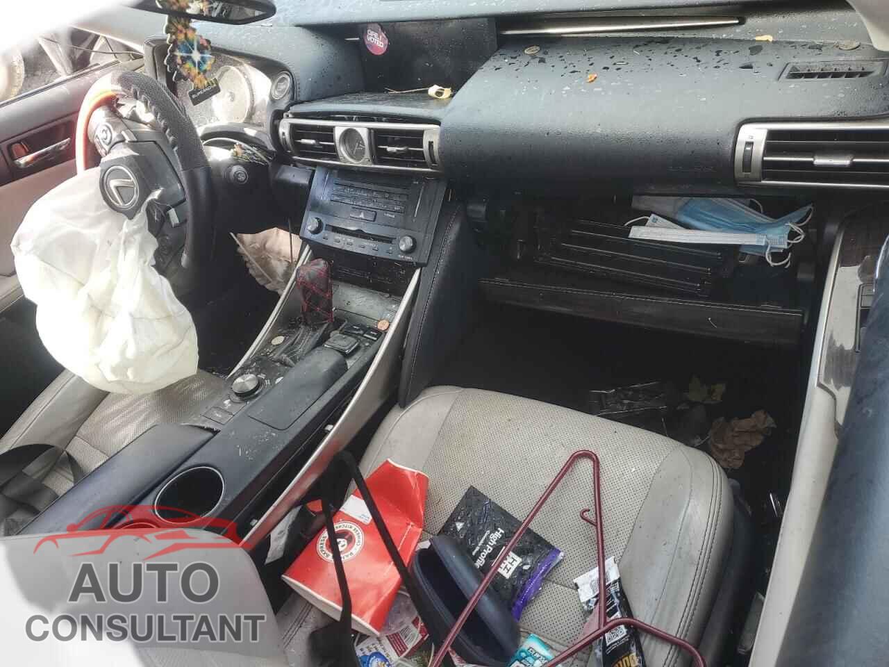 LEXUS IS 2015 - JTHCF1D27F5019183