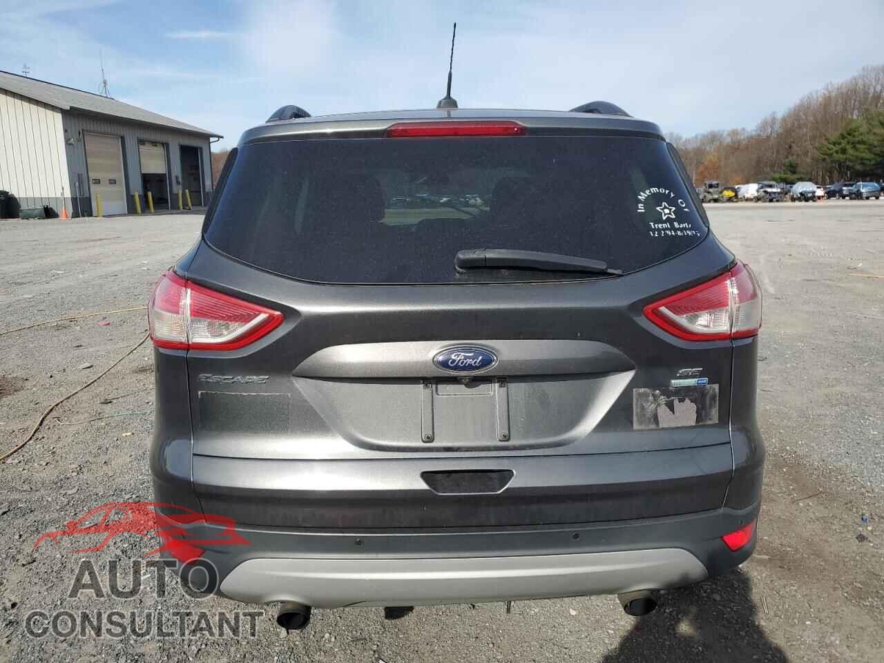 FORD ESCAPE 2015 - 1FMCU9G92FUB67578