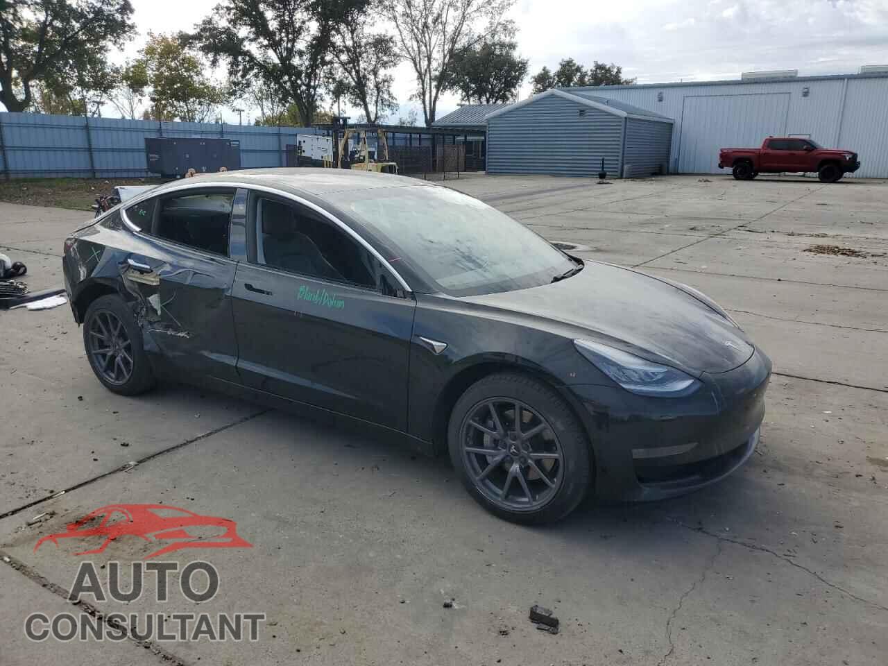 TESLA MODEL 3 2020 - 5YJ3E1EA3LF704592