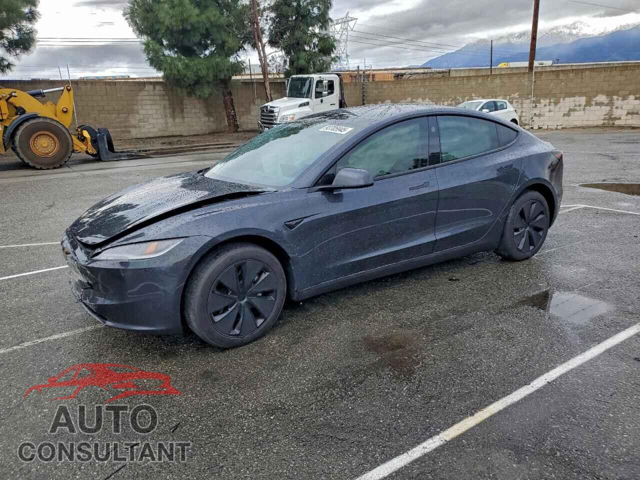 TESLA MODEL 3 2024 - 5YJ3E1EA4RF744995