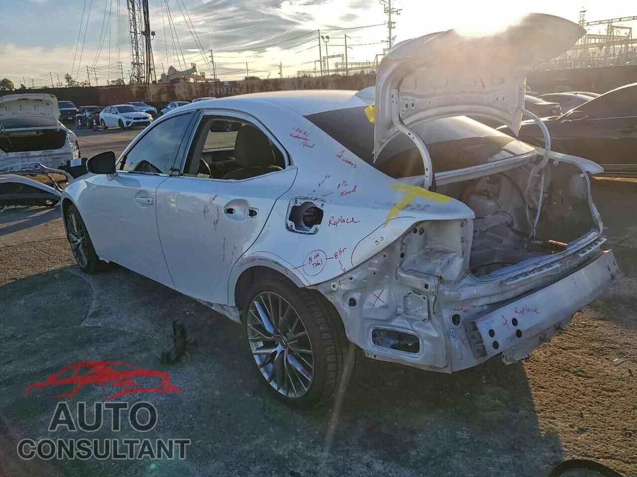 LEXUS IS 2018 - JTHBA1D21J5077826