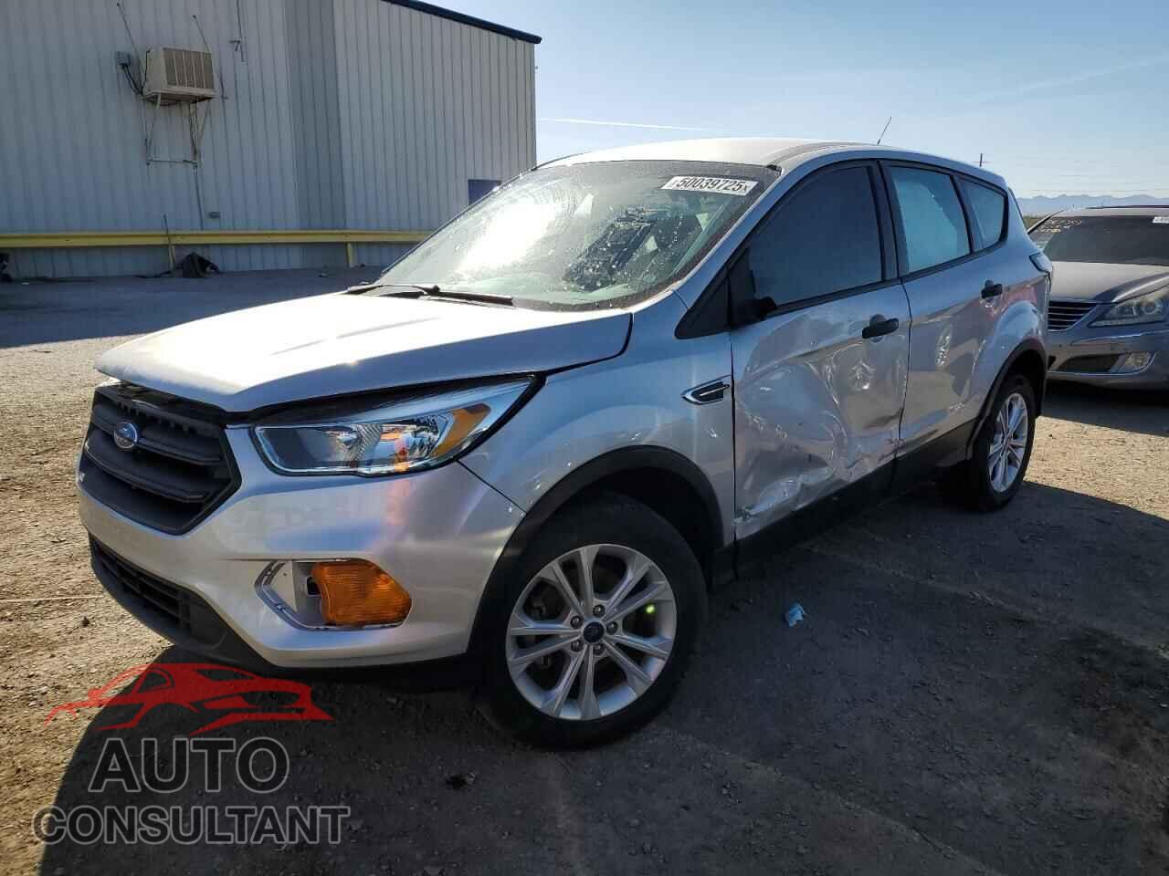 FORD ESCAPE 2017 - 1FMCU0F79HUC19531