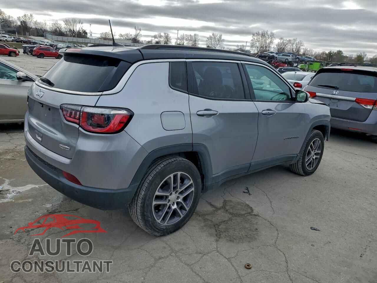 JEEP COMPASS 2018 - 3C4NJCBB5JT124045