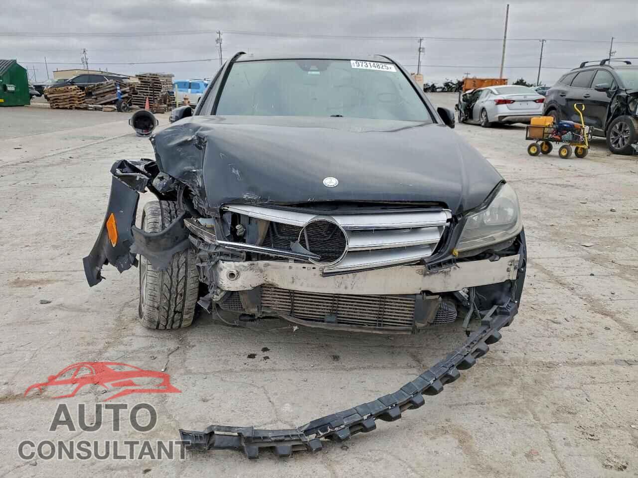 MERCEDES-BENZ C-CLASS 2013 - WDDGF4HB7DA806949