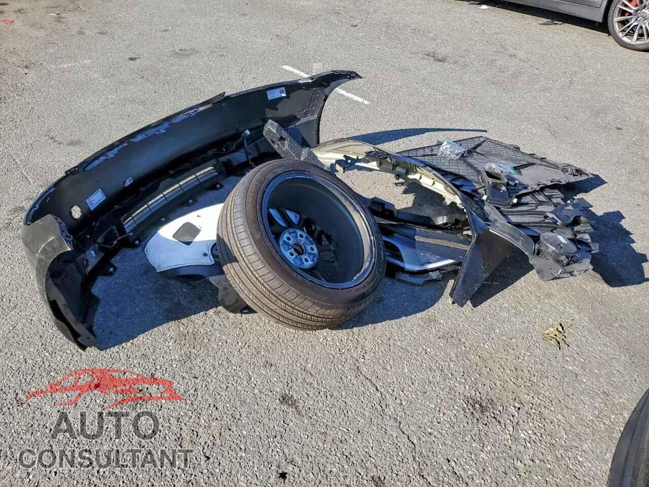 TESLA MODEL 3 2025 - 5YJ3E1EA2SF063806