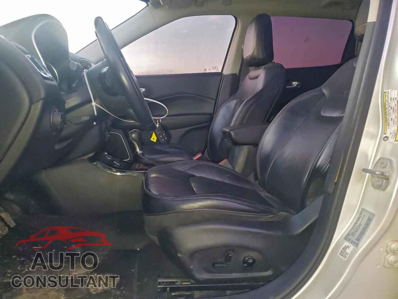 JEEP COMPASS 2017 - 3C4NJDCB5HT665613