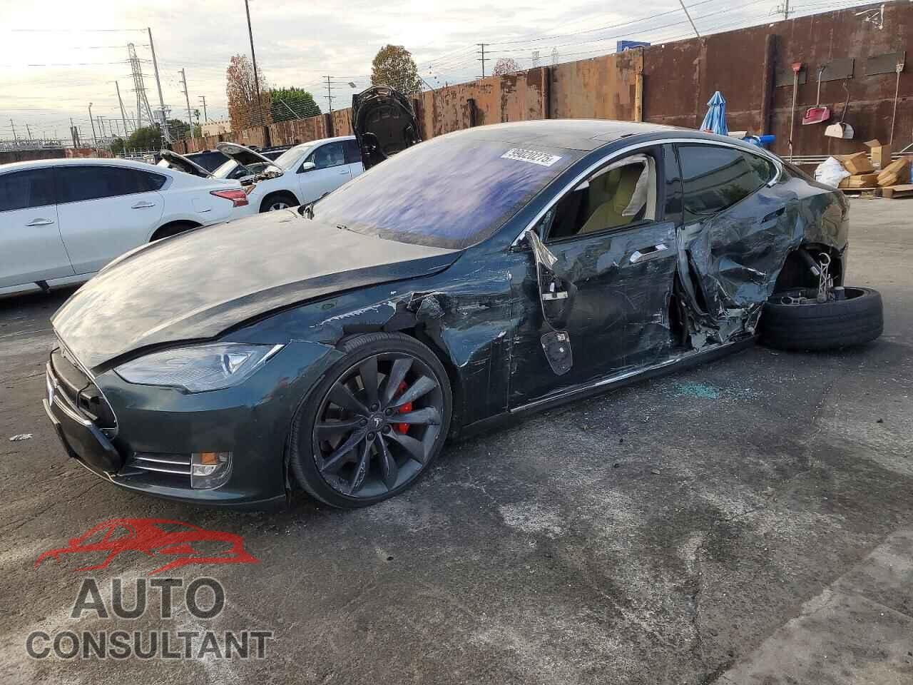 TESLA MODEL S 2014 - 5YJSA1H16EFP33011