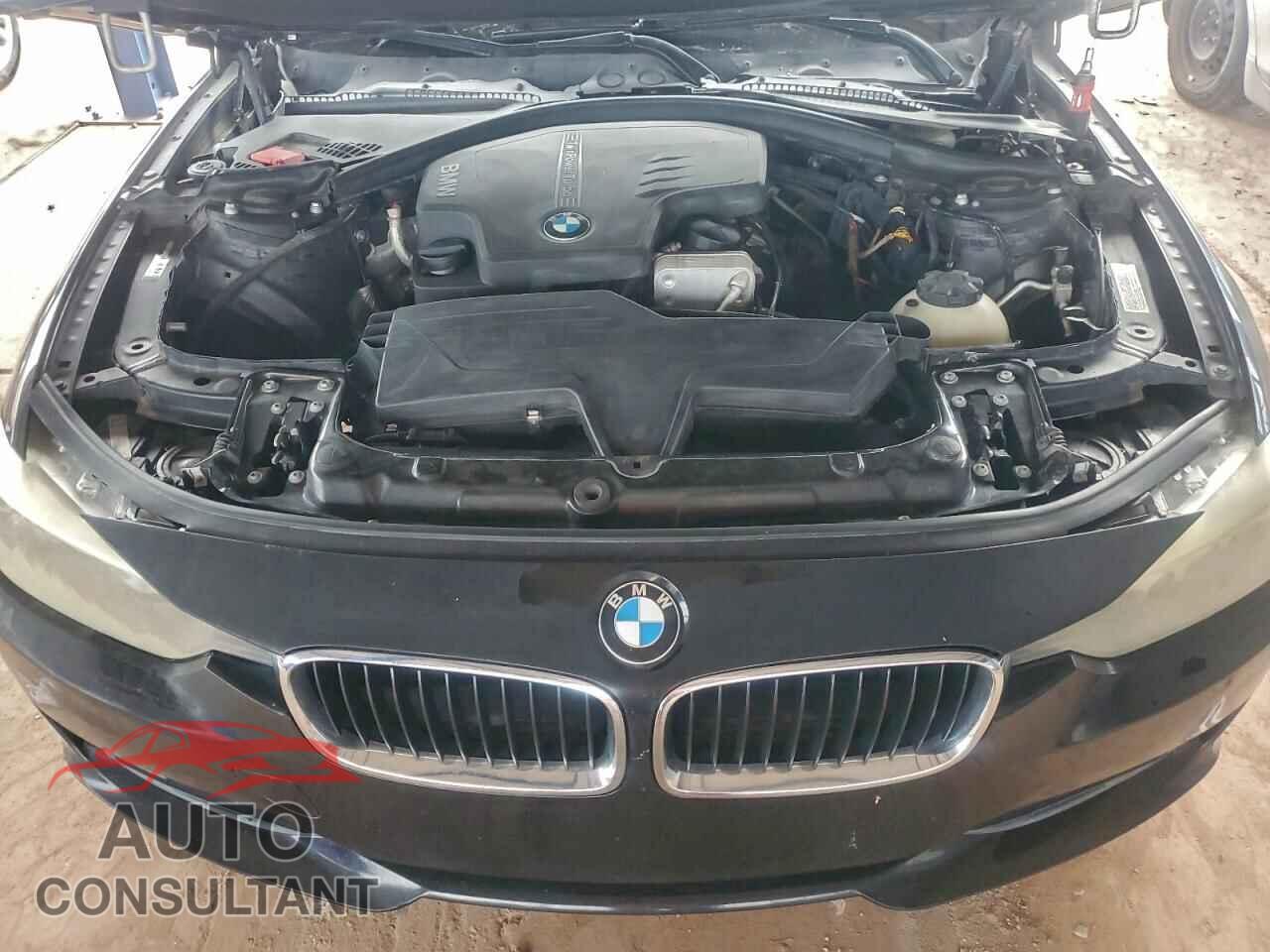 BMW 3 SERIES 2013 - WBA3C1C55DF438935