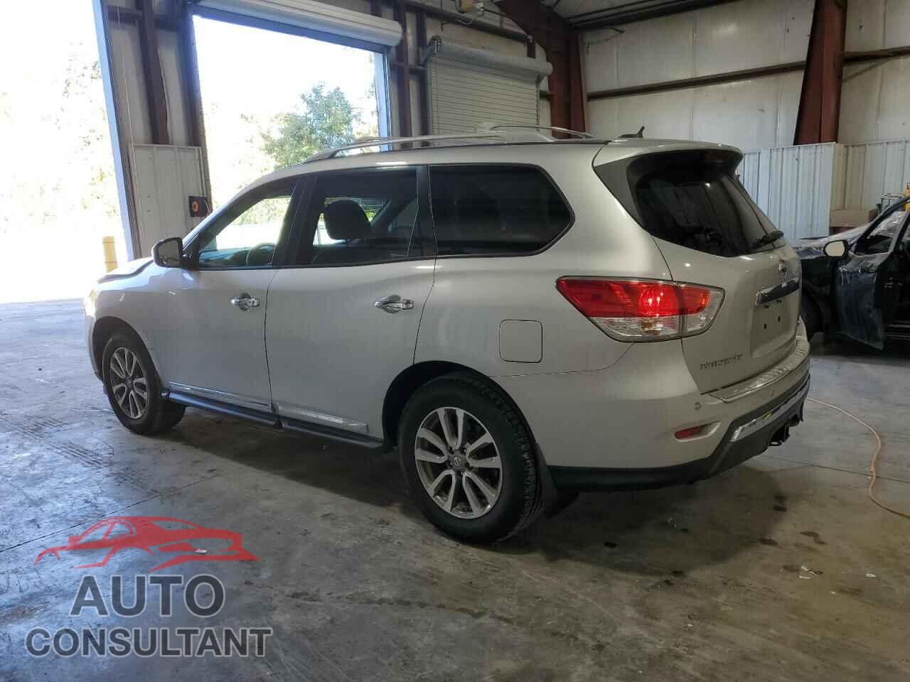 NISSAN PATHFINDER 2013 - 5N1AR2MN0DC643475