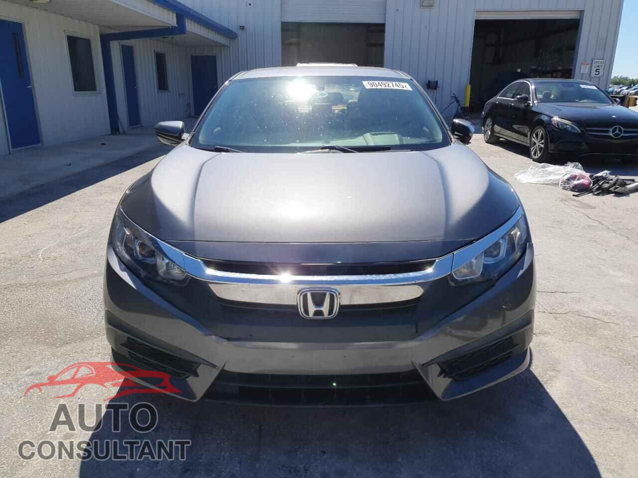 HONDA CIVIC 2017 - 19XFC2F58HE020841